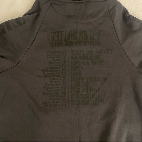 Taylor Swift Eras Tour Black Hoodie Pullover Sweatshirt - Large - Picture 11 of 16